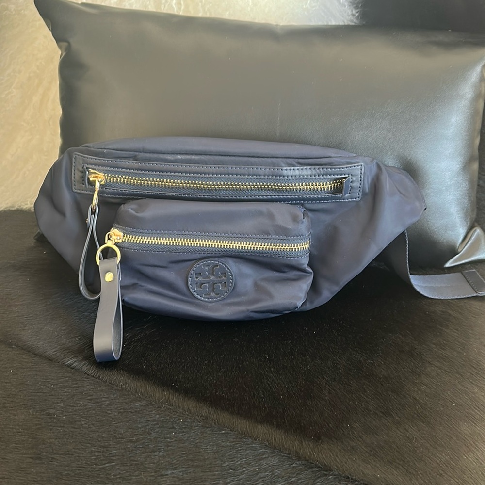Tory Burch nylon belt bag in Navy